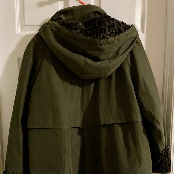 Woman's Fall/winter Jacket - Picture 2 of 7
